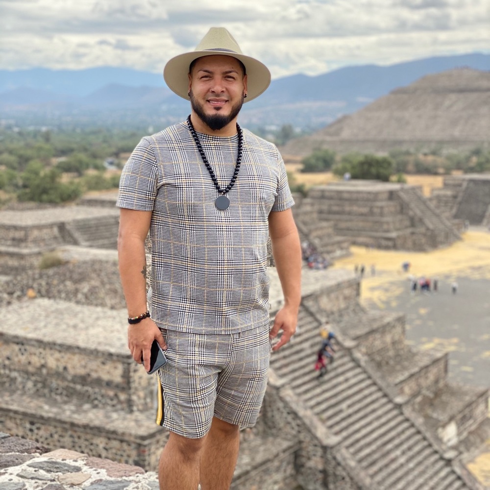 Meet your Posher, Jose